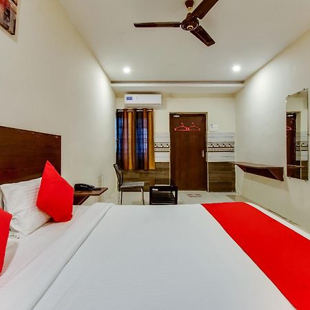 Oyo Akshaya Nest Hotel Vijayawāda Екстериор снимка