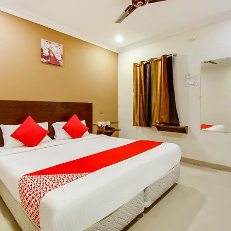 Oyo Akshaya Nest Hotel Vijayawāda Екстериор снимка