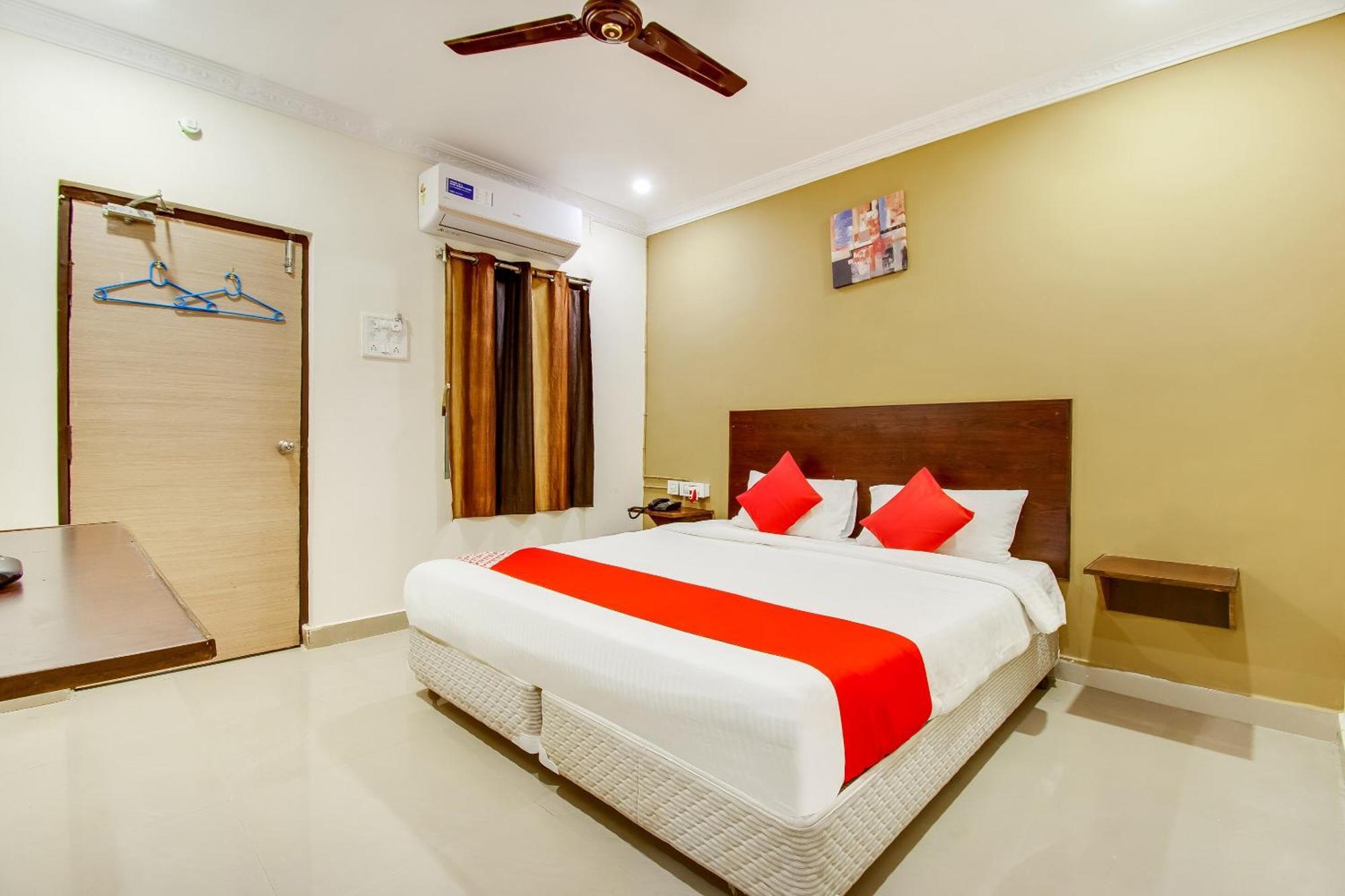 Oyo Akshaya Nest Hotel Vijayawāda Екстериор снимка