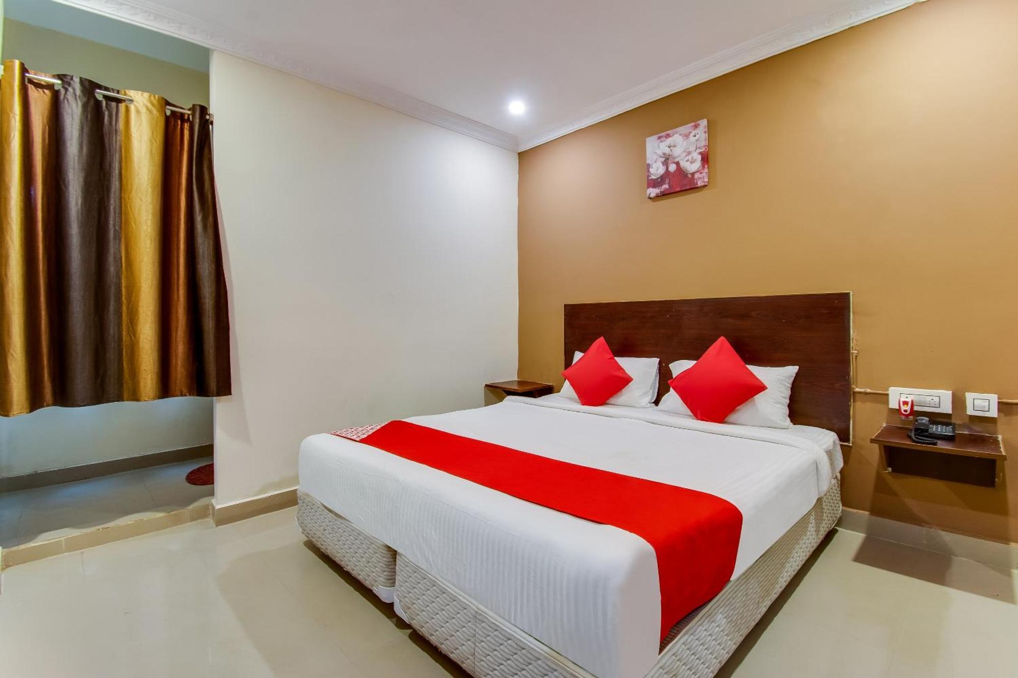 Oyo Akshaya Nest Hotel Vijayawāda Екстериор снимка