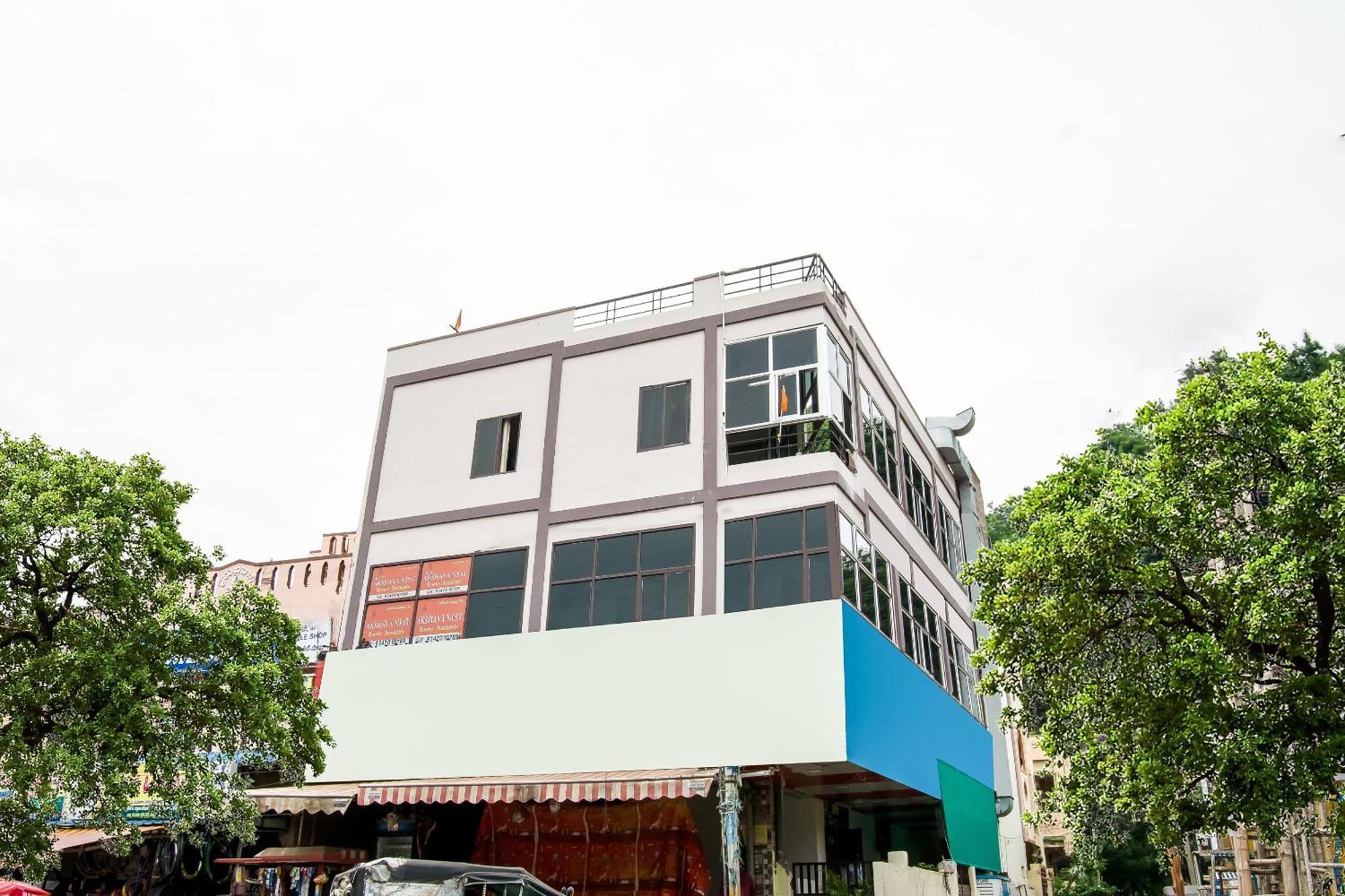 Oyo Akshaya Nest Hotel Vijayawāda Екстериор снимка